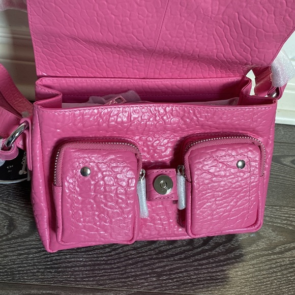 Brand new NUNOO hot pink handbag/crossbody bag - Picture 3 of 7